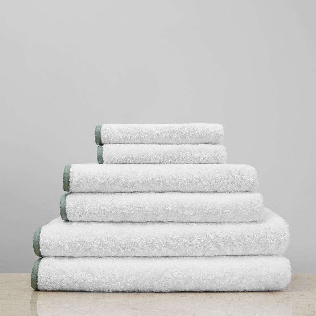 White & Green Classic Bath Towels Complete Set - Slide 1